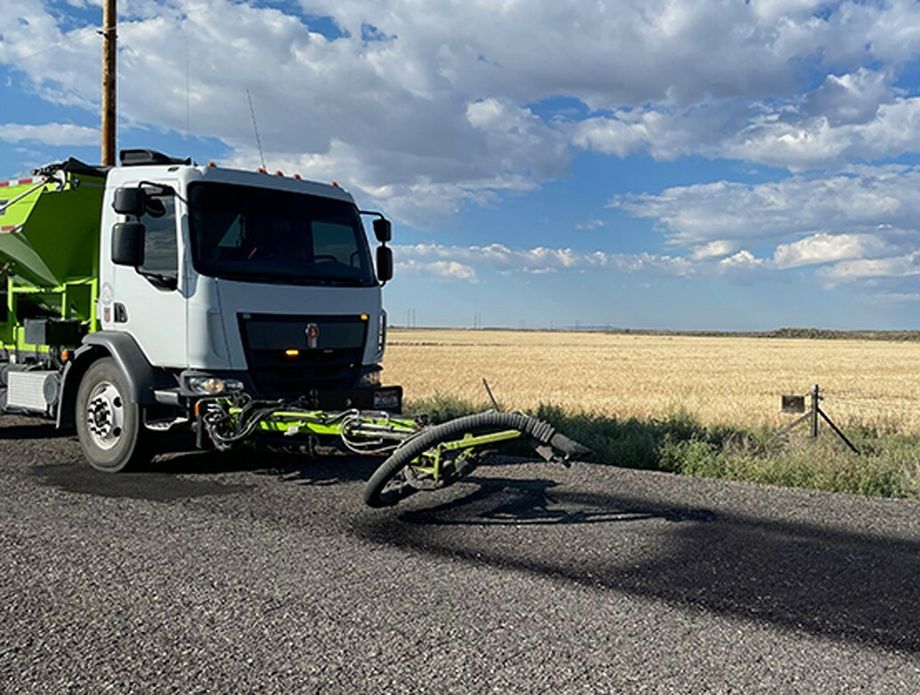 Kamion za krpanje rupa na cesti P5, tvrtke Cimline - 3