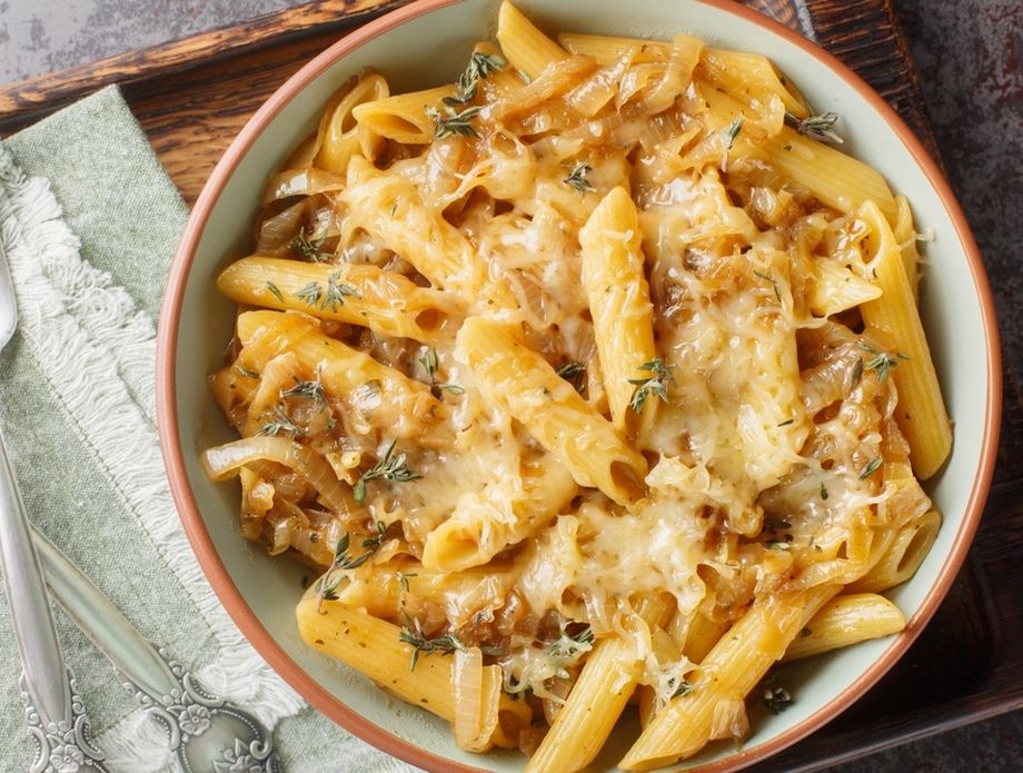 Tjestenina sa sirom i lukom