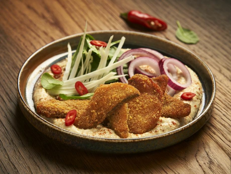 Fishchips pikant sa Humusom od slanutka