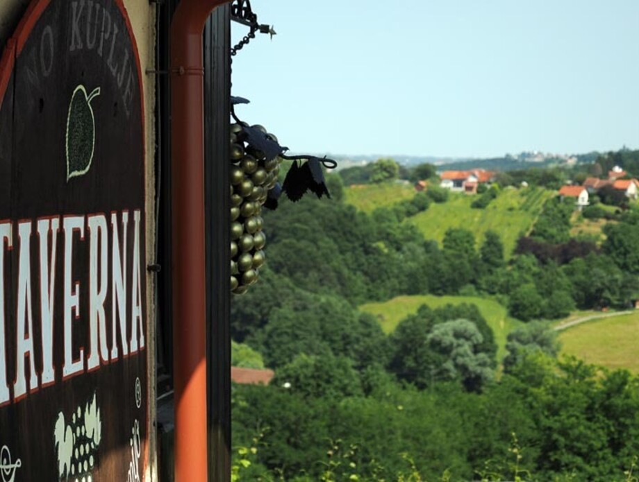 Restoran Taverna u Svetinji u Sloveniji - 11