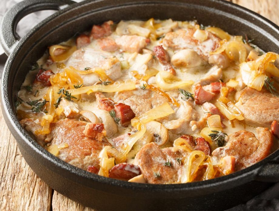 Svinjski odresci u umaku od luka i piva