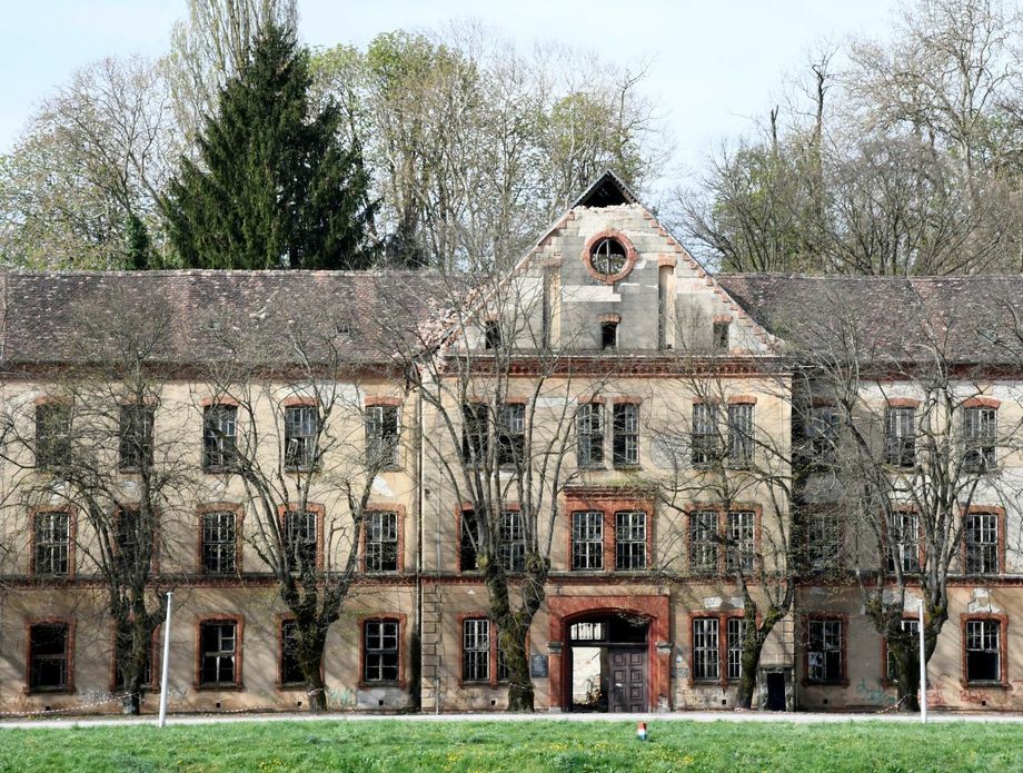 Domobranska vojarna u Sisku - 1