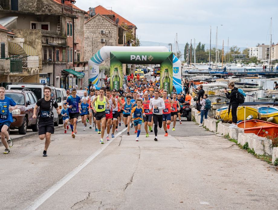 8. Omiški polumaraton - 10