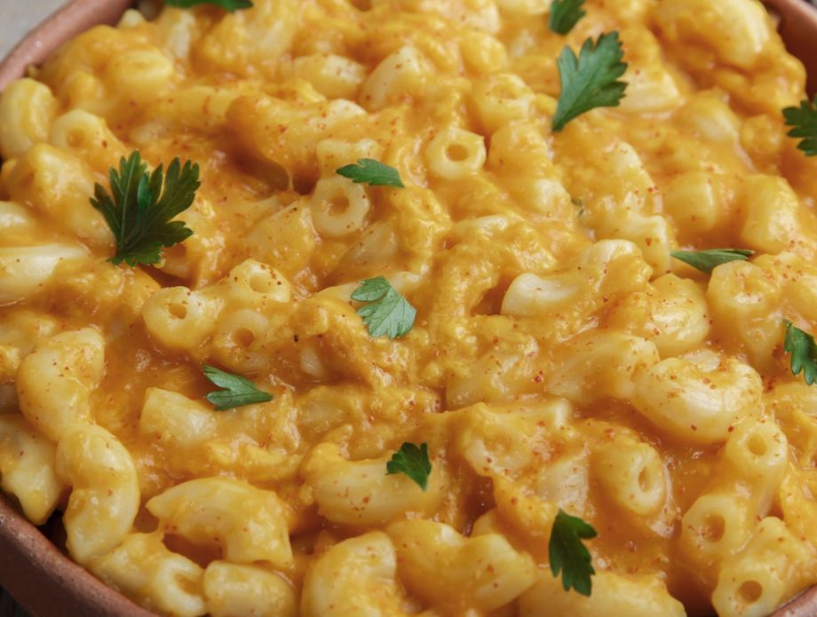 Makaroni sa sirom i butternut tikvom