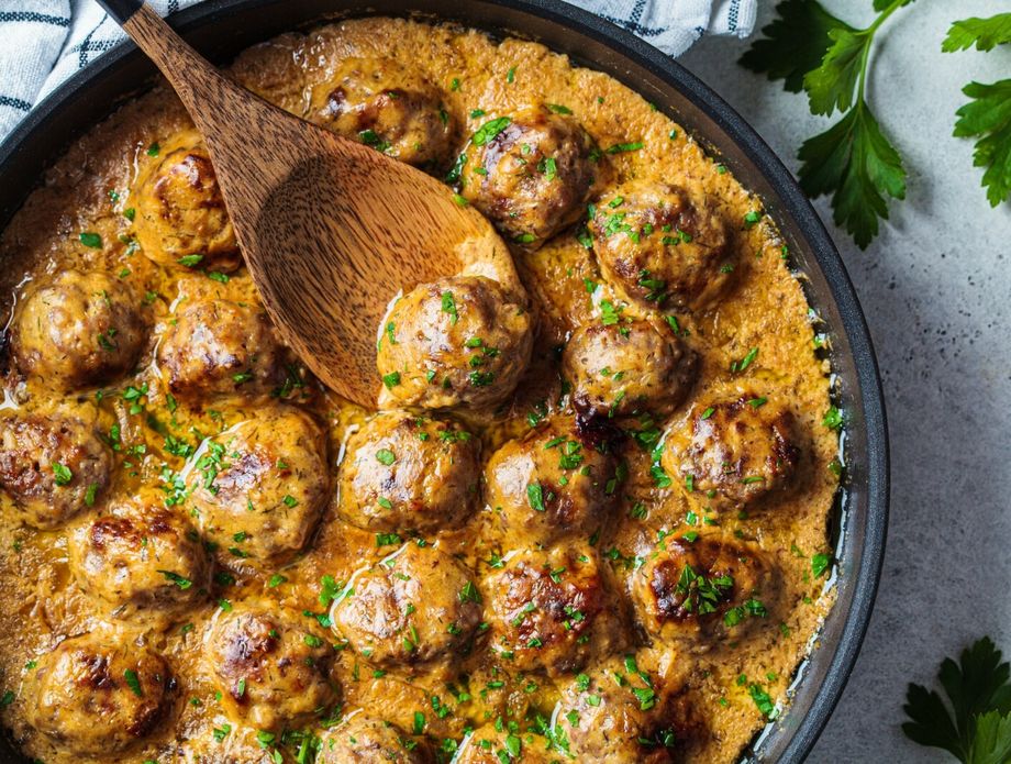 Mesne okruglice u kremastom umaku