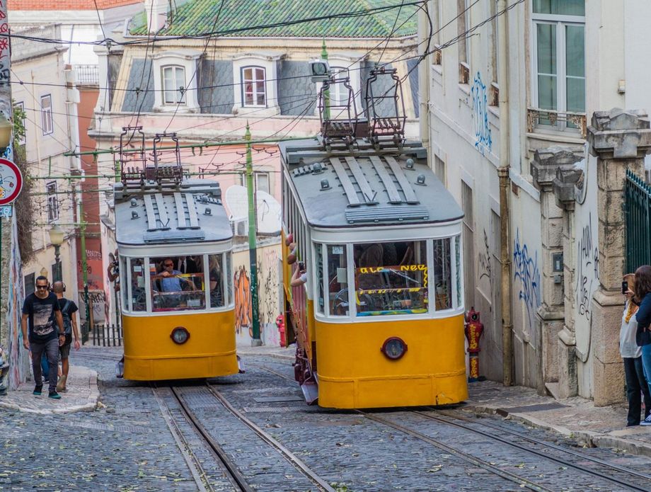 Uspinjača Glória u Lisabonu - 1