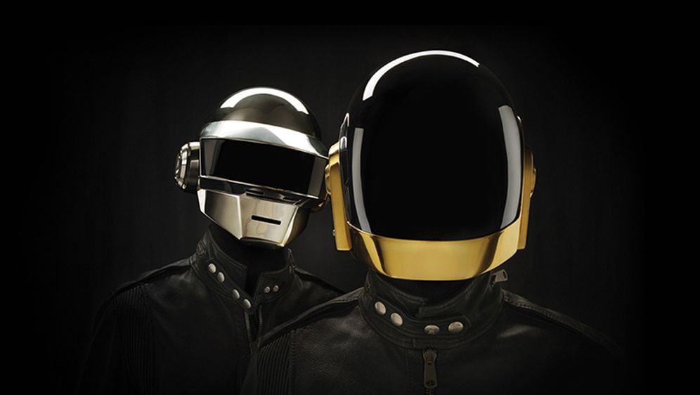 Daft Punk u tri dana dospio na vrh glazbenih ljestvica u Velikoj Britaniji i Francuskoj