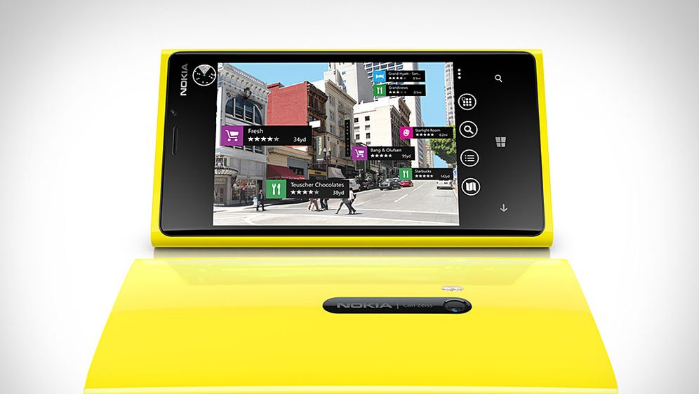 Procurile slike dijelova Nokia Lumia 928 uređaja