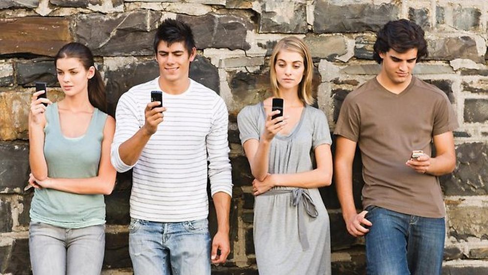 6 dokaza da su telefoni sve pametniji, a mi sve gluplji