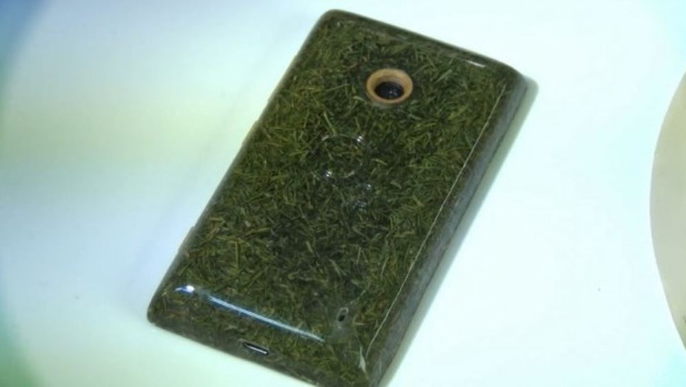 Ovo je prvi pametni telefon na svijetu napravljen od - trave!