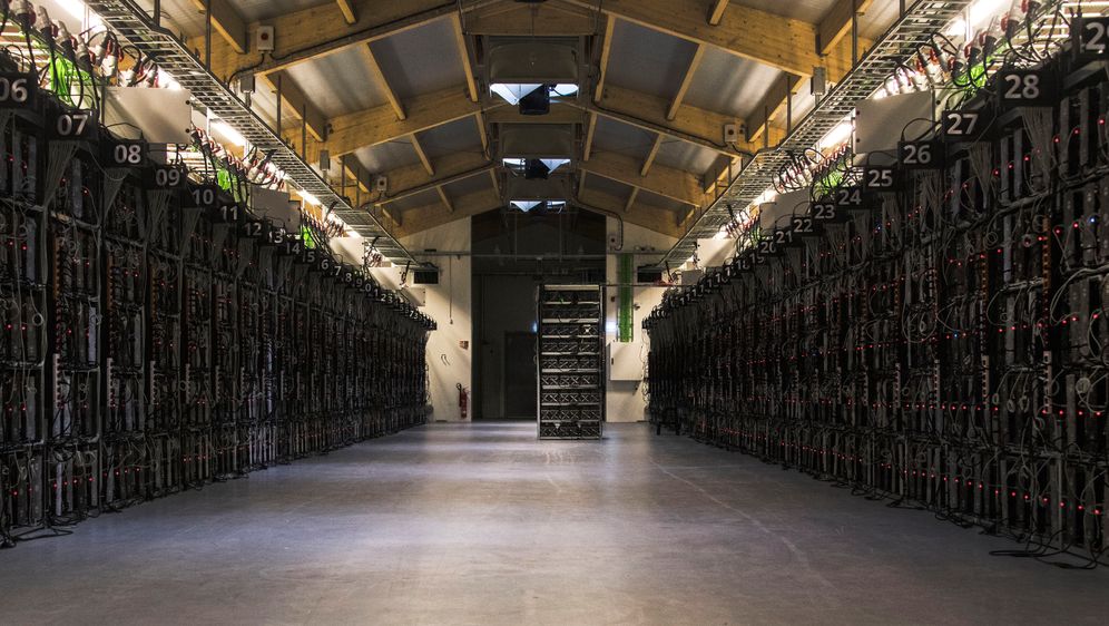 Farma bitcoina na Islandu (Foto: AFP)