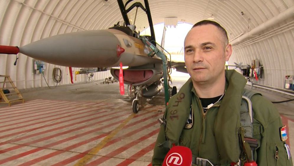 Pukovnik Željko Ninić prvi isprobao avione koje kupujemo od Izraela (Foto: Dnevnik.hr)