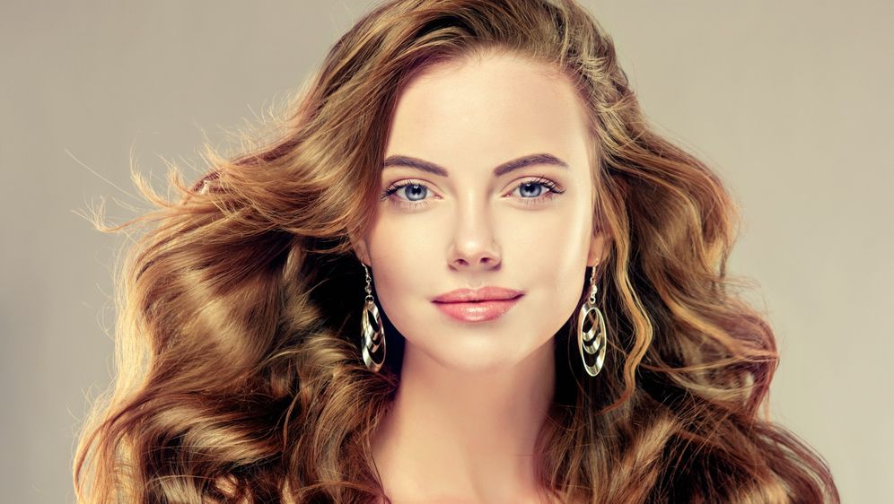 Prekomjerno masna kosa problem je koji bi voljele riješiti mnoge žene