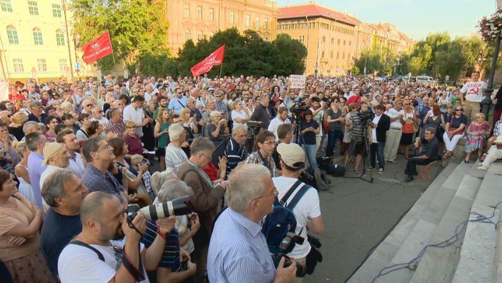 Prosvjed za promjenu imena Trga maršala Tita u Zagrebu (Foto: Dnevnik.hr)