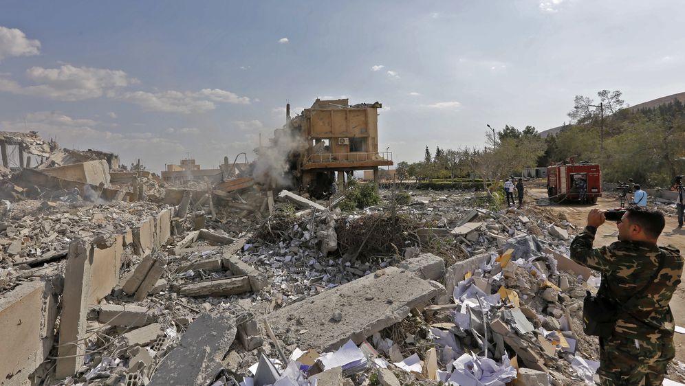 Uništena sirijska postrojenja (Foto: AFP) - 7