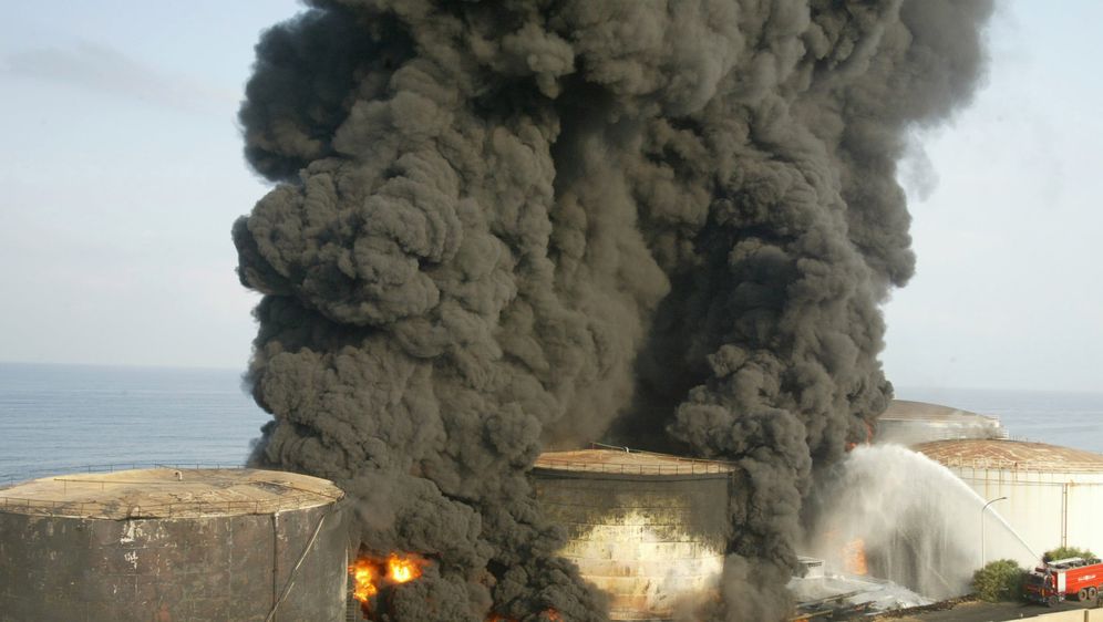 Naftovod u plamenu (Foto: AFP)