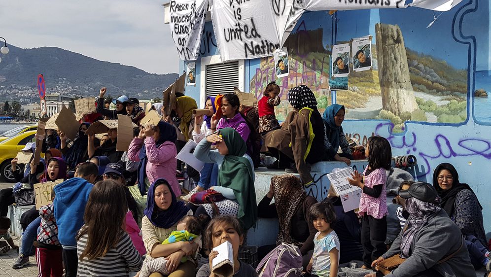 Prosvjed migranata na Lezbosu (Foto: AFP)