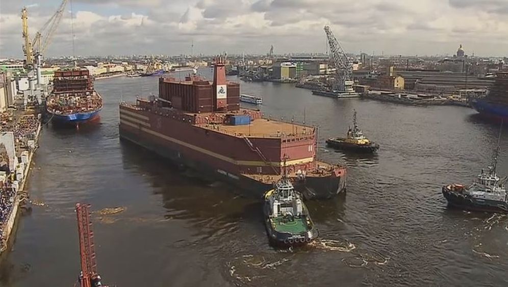 Rusija u more porinula plutajuću nuklearnu elektranu (Foto: Dnevnik.hr) - 1