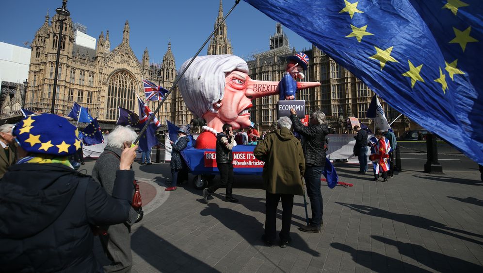 London: Političari dolaze u Downing street na raspravu o brexitu (Jonathan Brady/Press Association/PIXSELL)