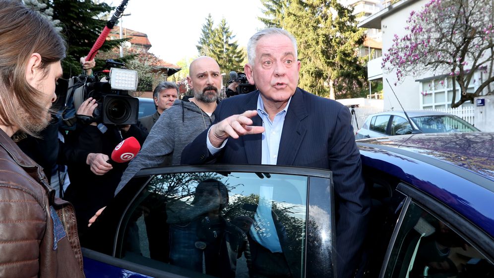 Ivo Sanader u pratnji policije odlazi u Remetinec (Foto: Dnevnik.hr) - 2