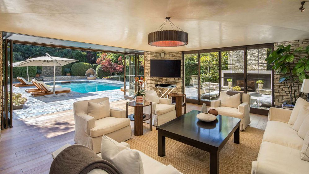 Vila u kojoj su živjeli Jennifer Aniston i Brad Pitt prodaje se za 56 milijuna dolara