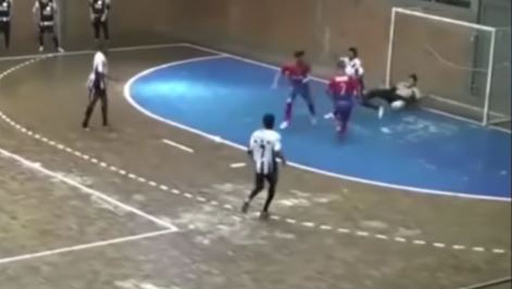 Čudesne obrane futsal vratara (Screenshot)