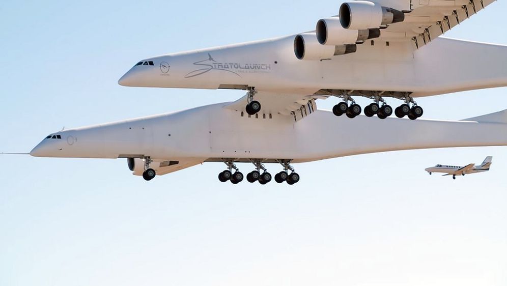 Najveći zrakoplov uspješno završio prvi let (Foto: AFP) - 3