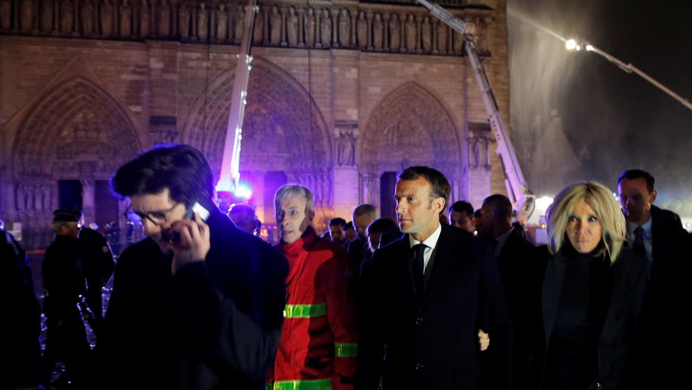 Notre-Dame u plamenu (Foto: Geoffroy VAN DER HASSELT / AFP)