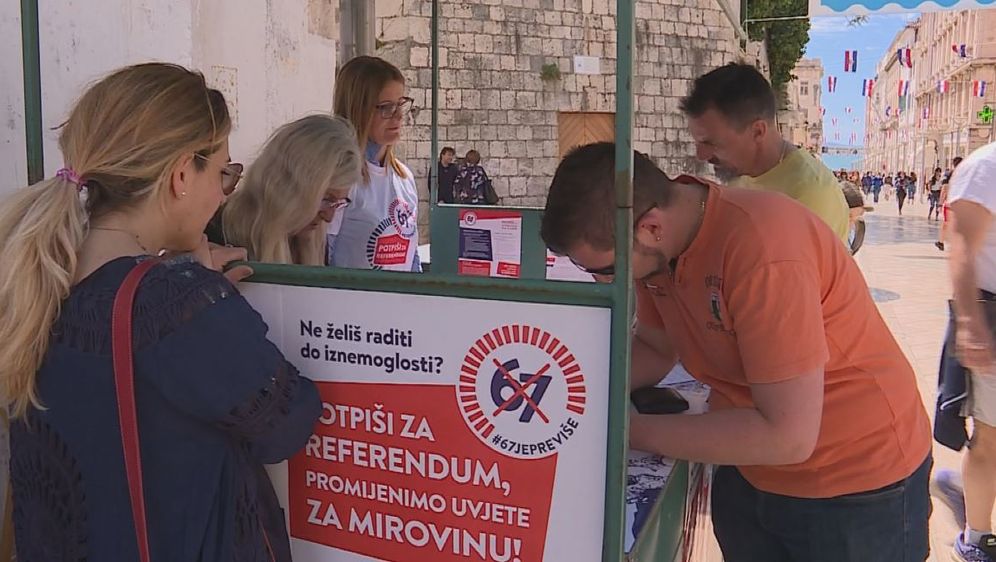 Potpisivanje na referendumu (Foto: Dnevnik.hr) - 1