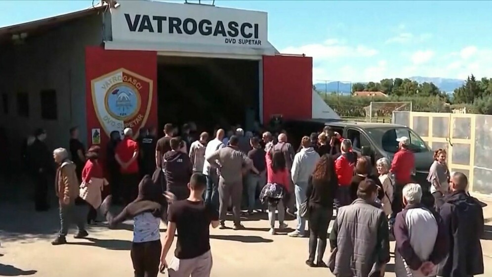 Nastavljen prijepor grada i hotelske kuće na Braču - 1