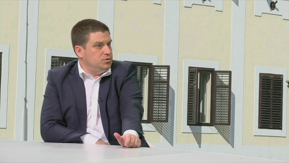 Oleg Butković - 4