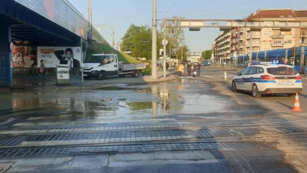Puknuće vodovodne cijevi u Zagrebu - 5
