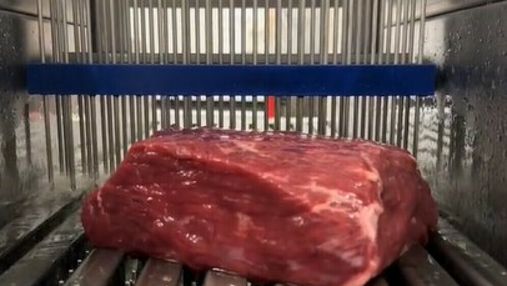 Ubrizgavanje injekcije u meso