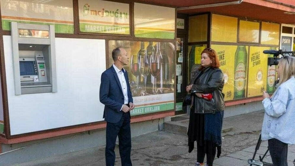 Župan Ličko-senjske županije Ernest Petry prisustvovao puštanju bankomata u promet - 1