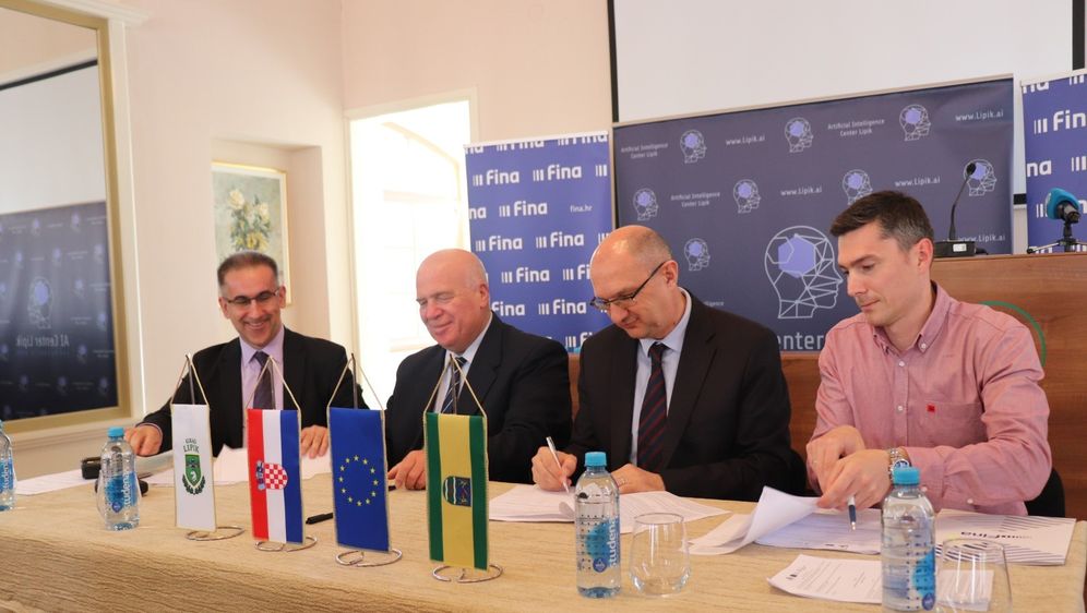 Potpisivanje ugovora za program Stručnjak za umjetnu inteligenciju