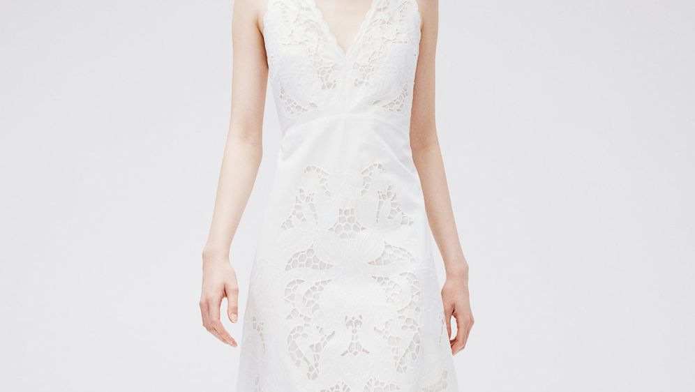 Bijela pamučna haljina s vezom iz H&M-a
