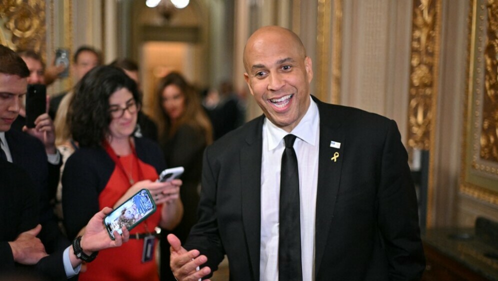 Američki demokrat Cory Booker srušio rekord 25-satnim govorom protiv Trumpove politike