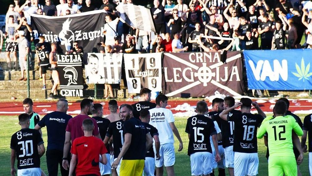 Igrači i navijači Marsonije