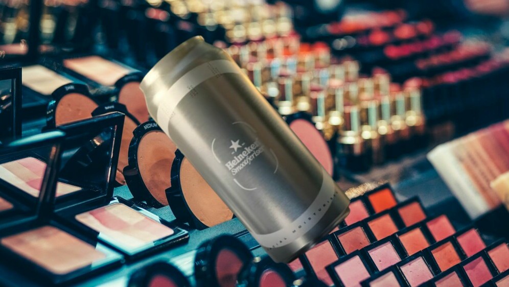 Limenka Heinekenove kreme među kozmetikom