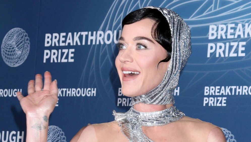 Pjevačica Katy Perry jedna je od pet članica ženske posade koja 14. travnja leti u svemir