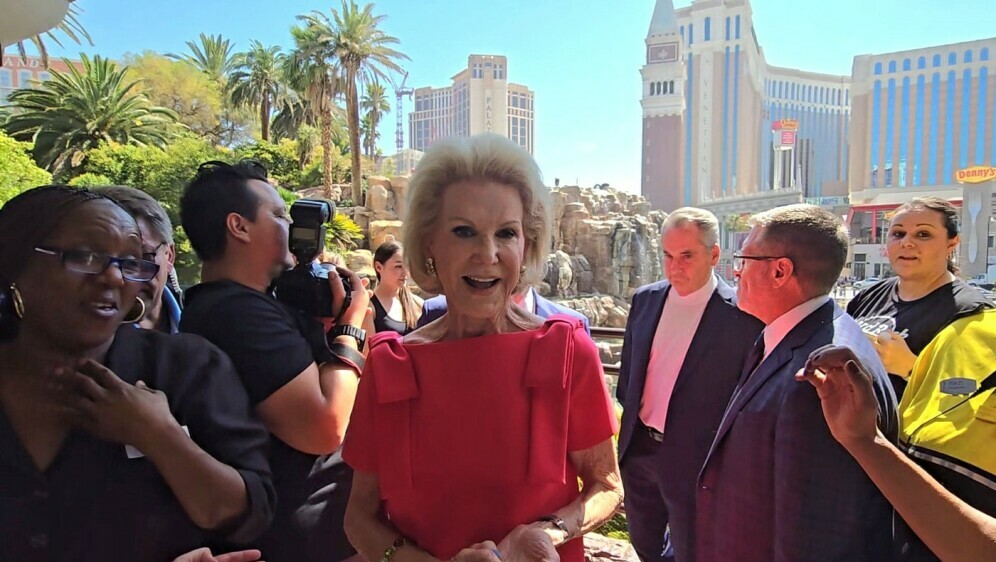 Elaine Wynn - 2