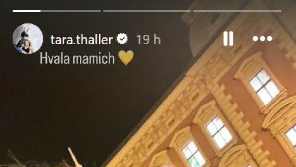Tara Thaller s majkom i sestrom