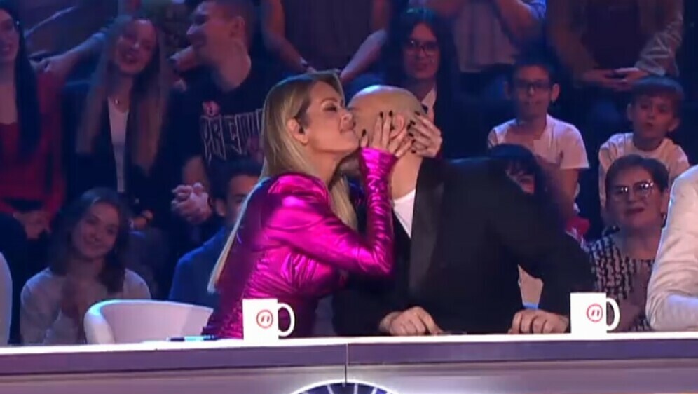 Minea, Tvoje lice zvuči poznato