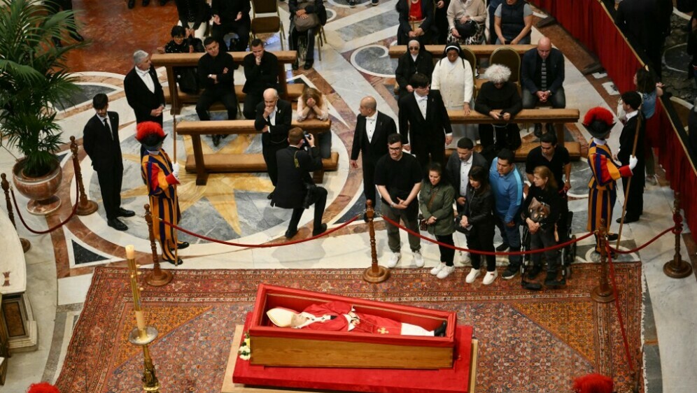 Franjino tijelo u lijesu u bazilici svetog Petra