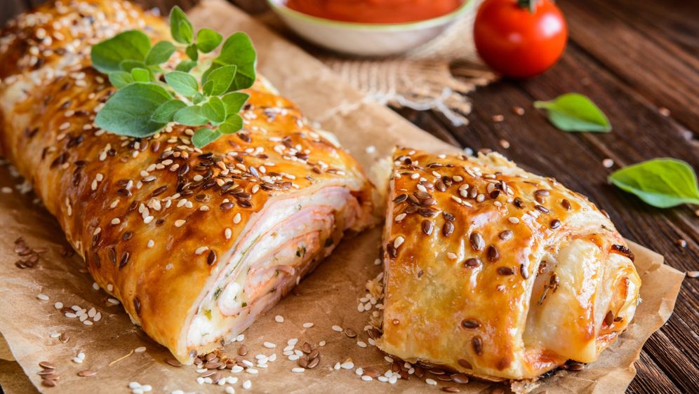 Lisnata savijača sa šunkom i sirom