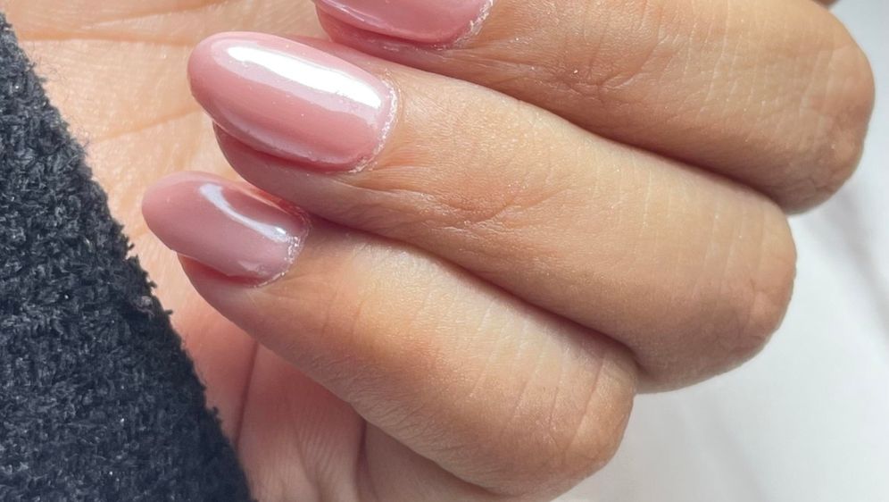 Metalik rosewater nokti