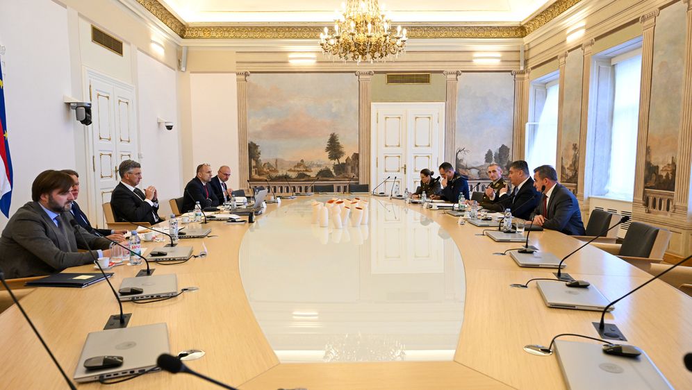 Održane sjednice Vijeća za nacionalnu sigurnost i Vijeća za obranu. - 11