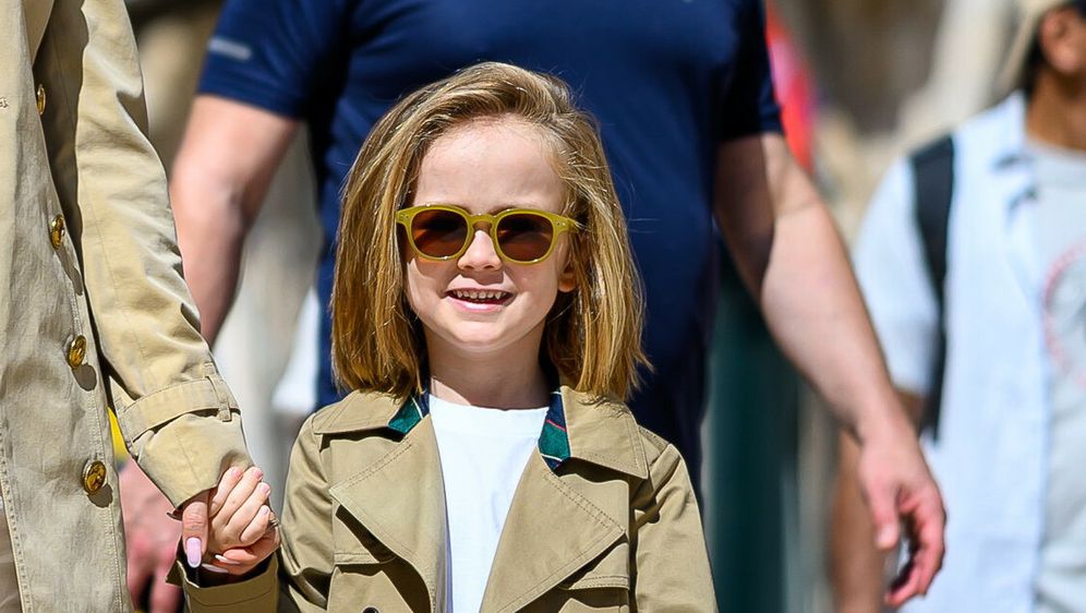 Maja Šuput sa sinom Bloomom u šetnji Stradunom - 6