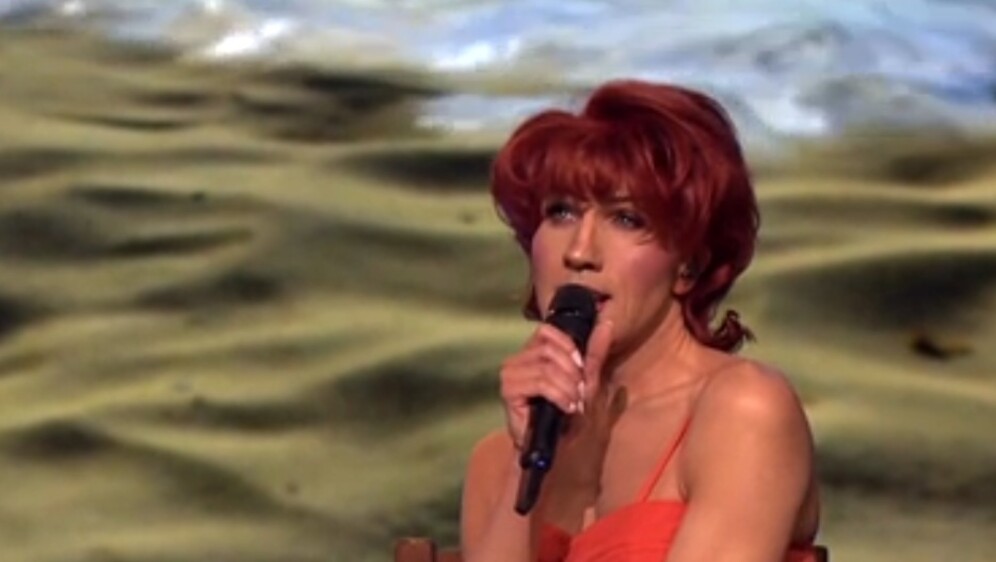 David Amaro kao Maja Blagdan