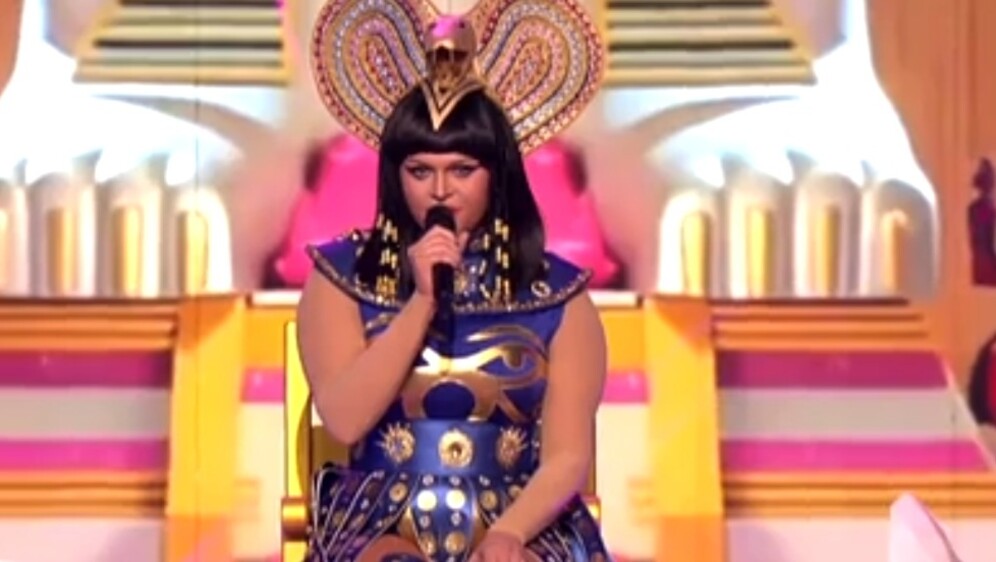 Laura Sučec kao Katy Perry